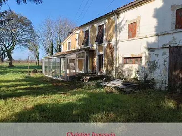 Pons 17800 Achat / Vente maison 7 pièces t7 parking