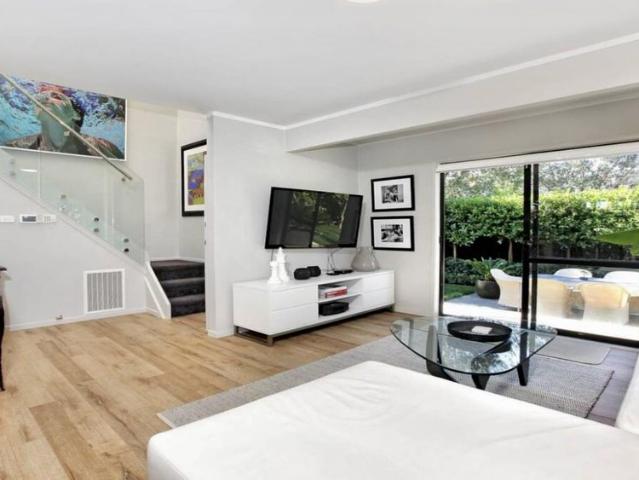 Ponsonby, 39 Douglas Street