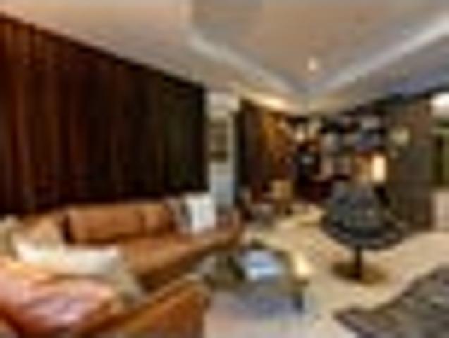 Ponsonby big family living