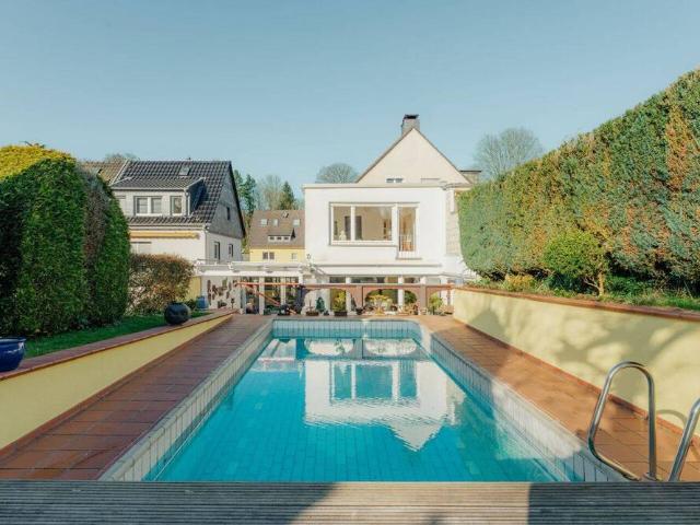 Pool und Sonne pur charmante Doppelhaushälfte