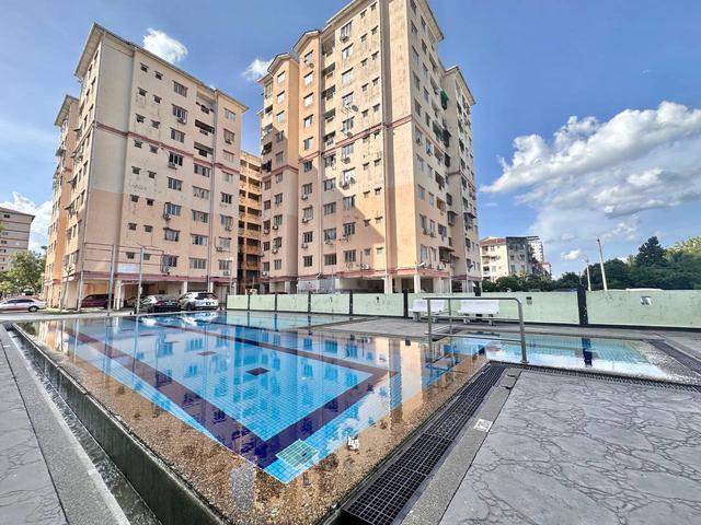 Pool View Golden Height Elite Apartment Taman Mas Puchong