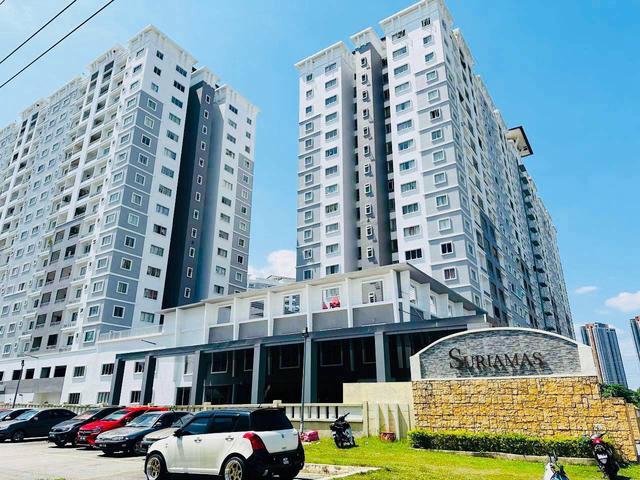 Pool View di Suriamas Condominium Bandar Sunway Petaling Jaya