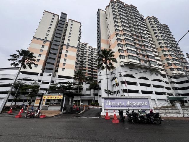 POOL VIEW LEVEL 1 Apartment Mutiara Anggerik Seksyen 15 Shah ALam