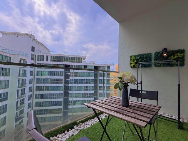 Pool View w Balcony REGALIA Residence 2R2B Pwtc Sunway Putra Duta TR