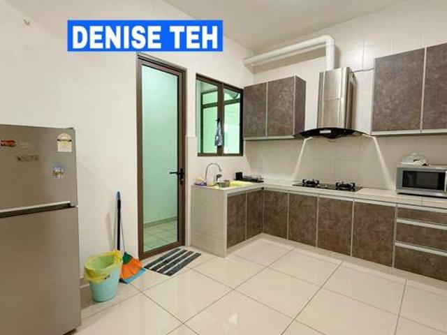 POOL VIEW Tree Sparina 1130sf Fully Furnished 2parking Bayan Lepas