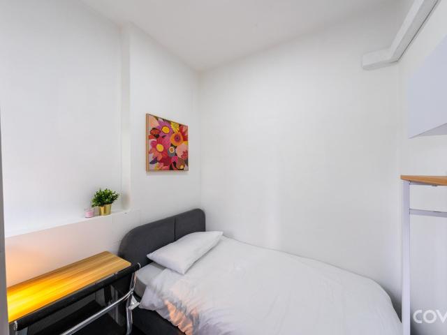 Pocket Room Cove 445 @ Gilstead Court