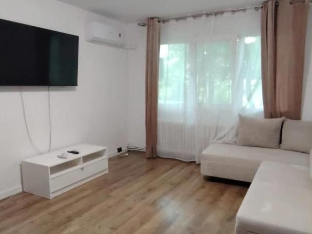 Podu Ros apartament 45 mp, 2 camere, semidecomandat, de inchiriat, Cantemir, Cod 162759