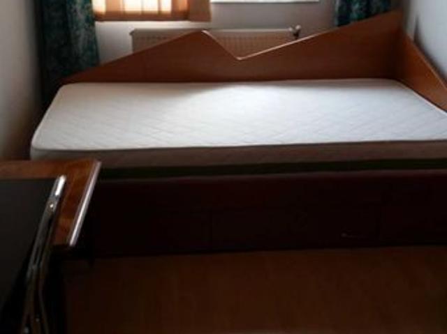 Podu Ros Liceul Racovita, o cam dec,CT, mob si ut 120 euro
