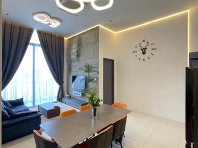 Podium apartment dual key unit with high ROI for sale