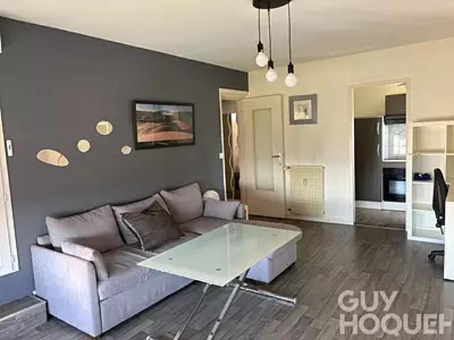 Poitiers 86000 Location appartement 1 pièce t1 au dernier étage terrasse