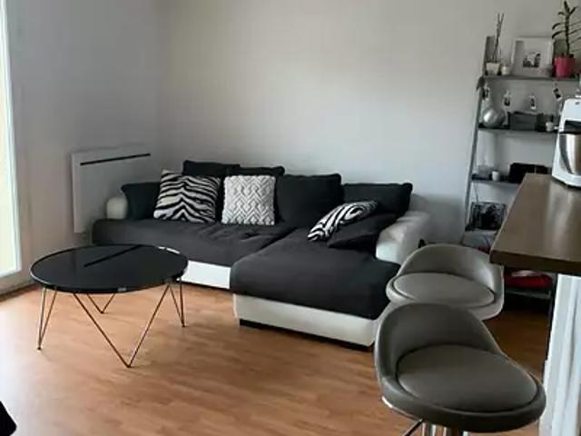 Poitiers 86000 Location appartement 2 pièces t2 au dernier étage parking