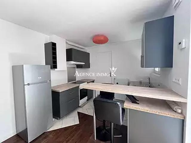 Poitiers 86000 Location appartement 2 pièces t2 au dernier étage
