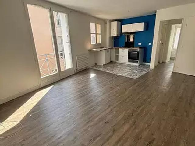 Poitiers 86000 Location appartement 3 pièces t3 au dernier étage