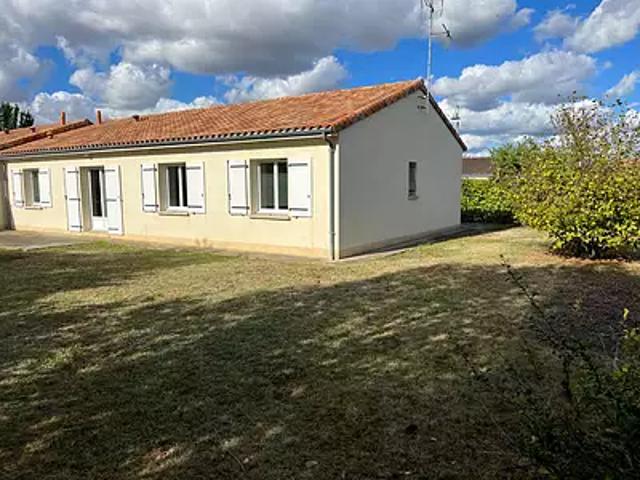 Poitiers 86000 Location maison 5 pièces t5 au dernier étage terrasse