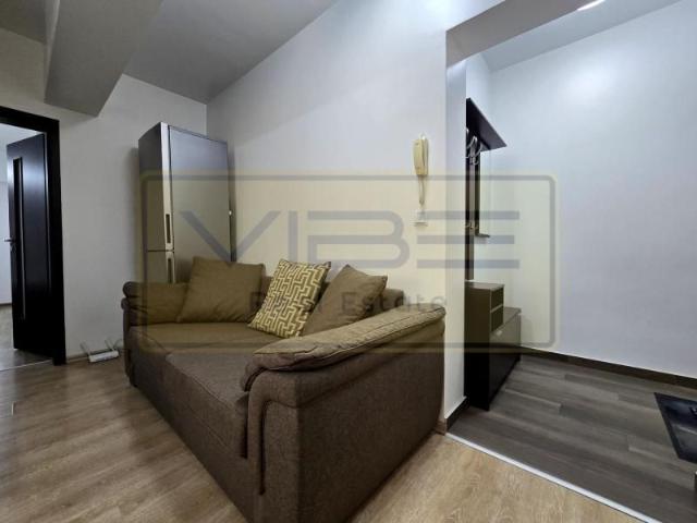 Poitiers Tower / Continental Aumovio 2 camere modern