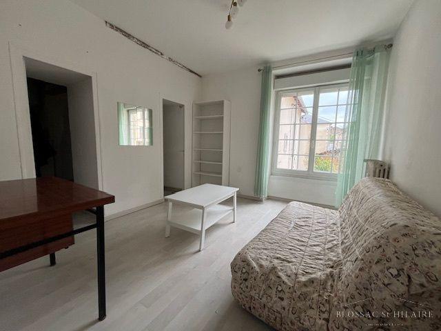 POITIERS CENTRE VILLE, RUE DE LA CHAINE, T2 MEUBLE
