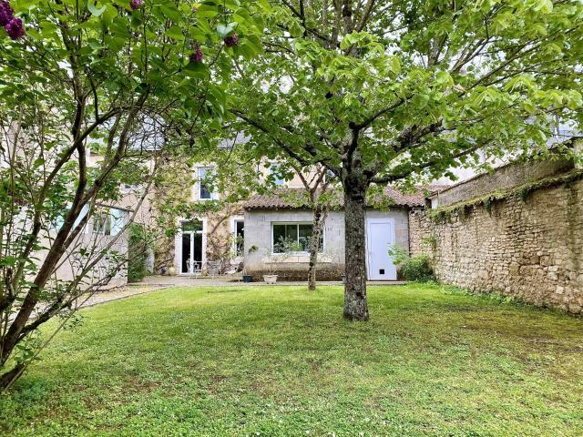 Poitiers Chilvert Maison T7 Jardin Dépendance
