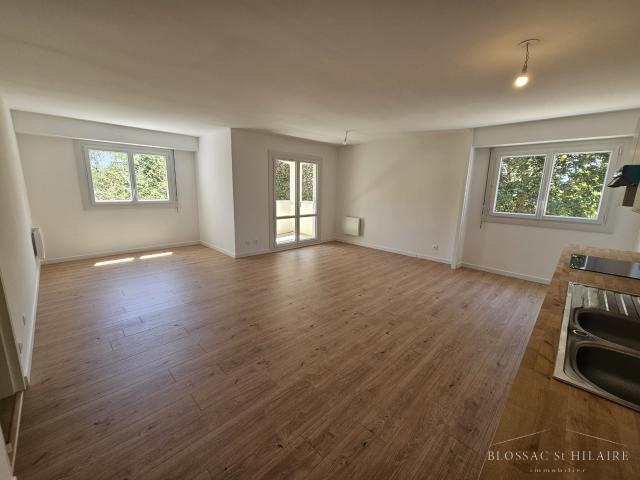 POITIERS FAC / CAMPUS Appartement de type 3, 78 m2 avec balcon et ascenseur et garage