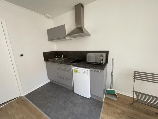 Poitiers Plateau, Proche Hôtel fumé T2 32.67 m2