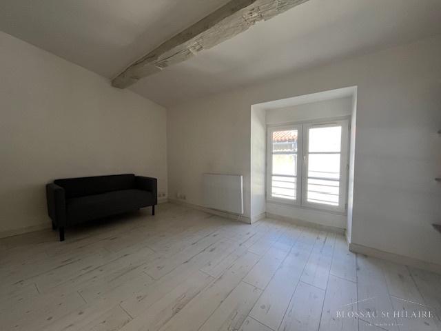 POITIERS, RUE DES FEUILLANTS, T3 MEUBLE