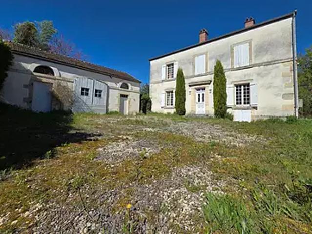 Poinson lès Grancey 52160 Achat / Vente maison 5 pièces t5 au dernier étage