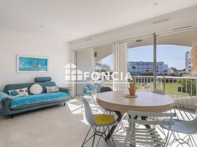 POINT ZERO En 1ere ligne T2 cabine de 38m2 avec terrasse et garage en sous sol