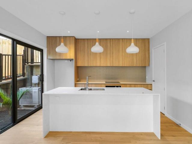 point chevalier, 3 bedrooms