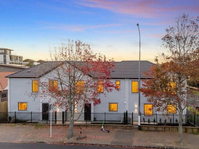 point chevalier, 3 bedrooms