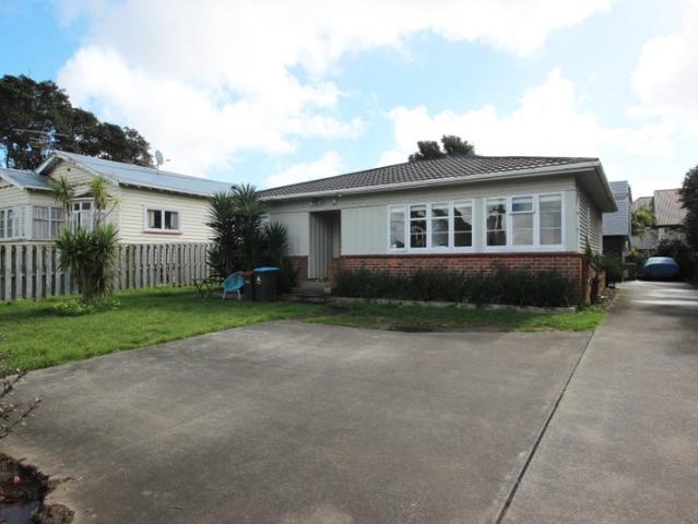 point chevalier, 3 bedrooms