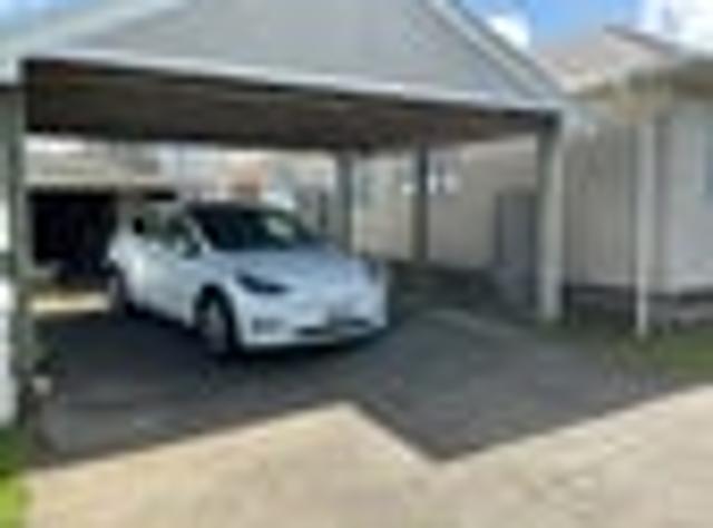 Point Chevalier, 3 bedrooms, $700 pw