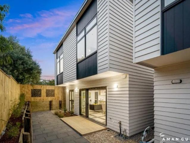 point chevalier, 3 bedrooms