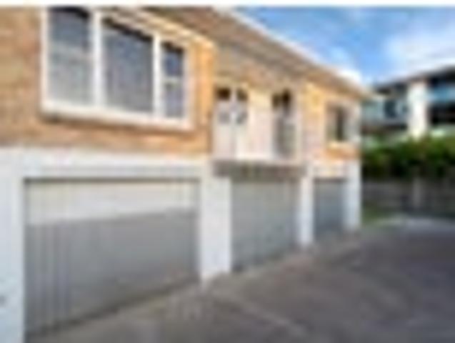 Point Chevalier, 3 bedrooms, $850 pw
