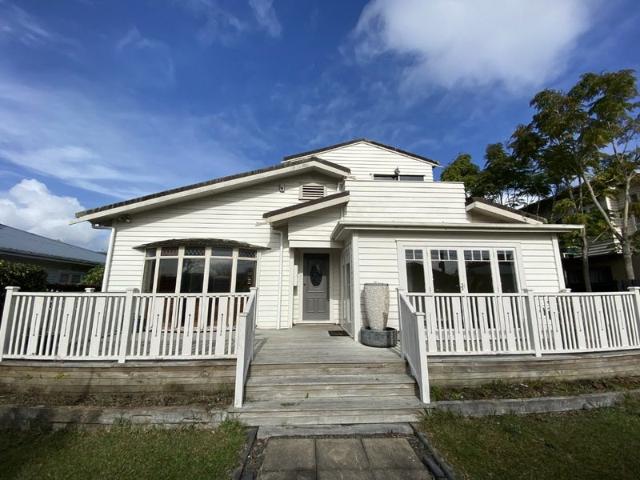 point chevalier, 3 bedrooms