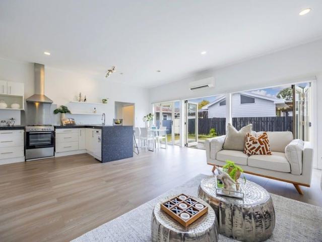 point chevalier, 2 bedrooms