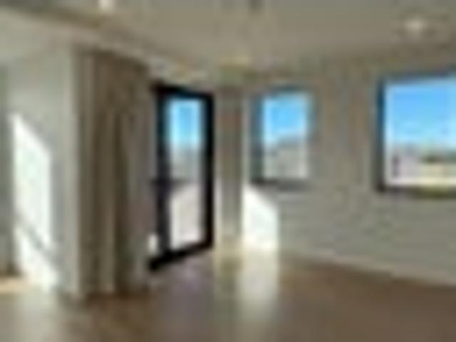 Point Chevalier, 2 bedrooms, $725 pw