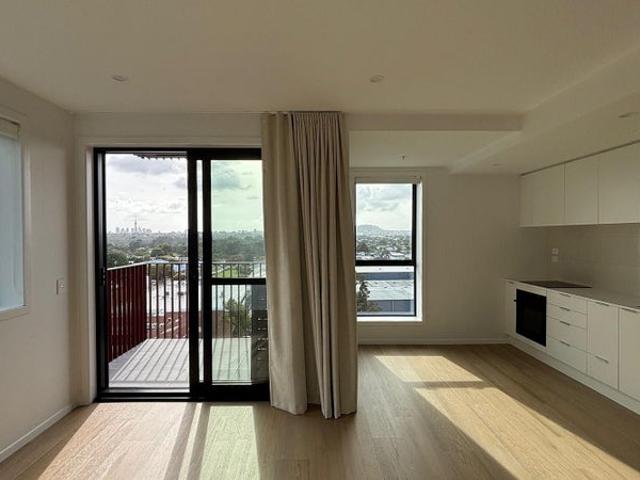 point chevalier, 2 bedrooms
