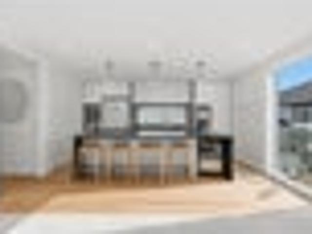 Point Chevalier | Professionals
