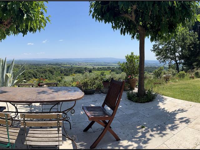 Point de vue incroyablement exceptionnel 105m² Modène
