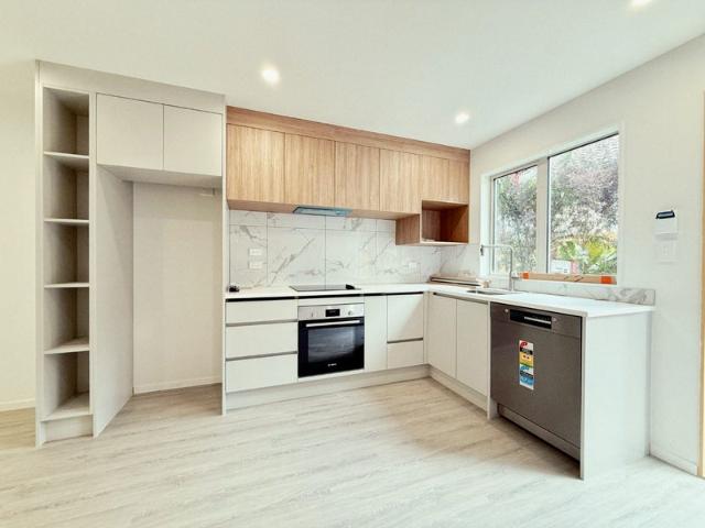 Point England, 2 bedrooms