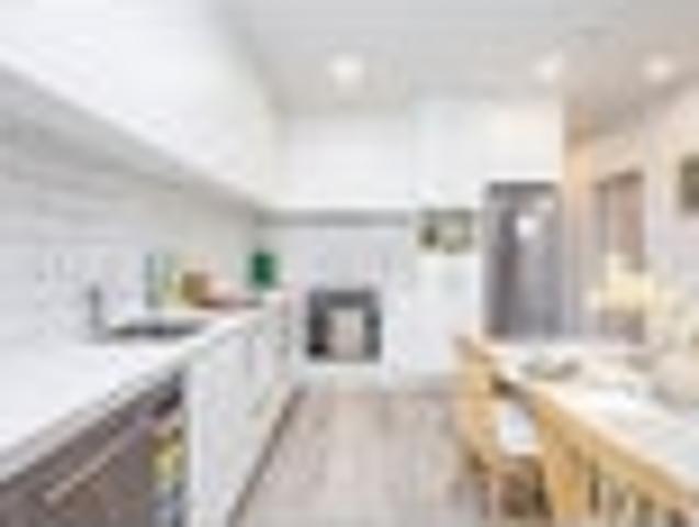 Point England, 2 bedrooms, $565 pw
