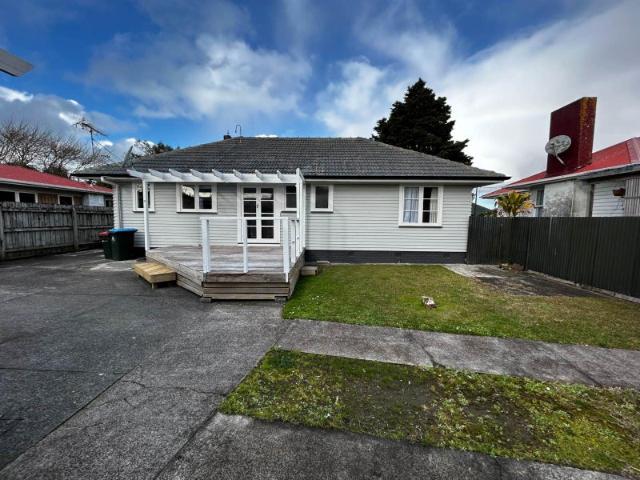 Point England, 3 bedrooms