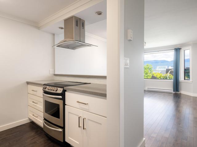 Point Grey Rd & Dunbar St Townhouse, Vancouver | Birds Nest Properties