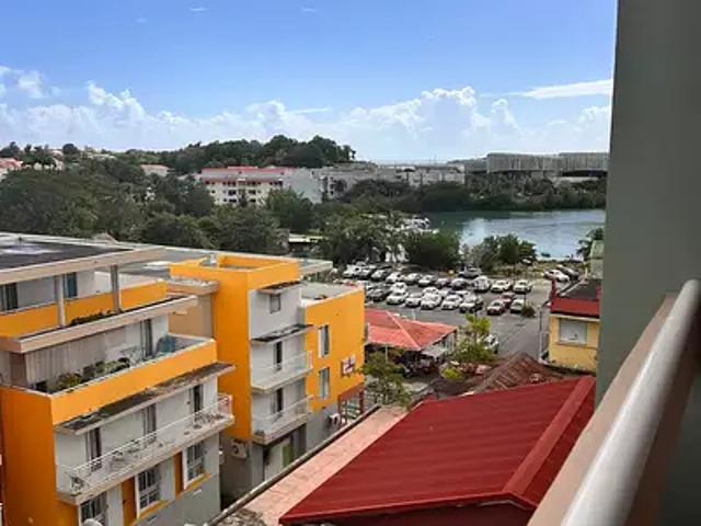 Pointe à Pitre 97110 Location appartement 1 pièce t1 parking