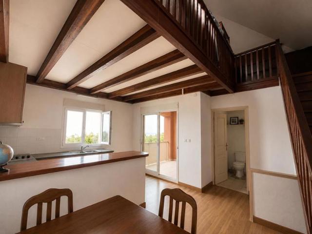 POINTE DES CHÂTEAUX SUPERBE T2 EN DUPLEX AVEC VUE MER
