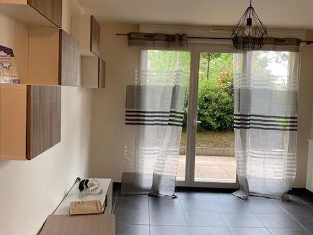 POISSY APPARTMENT À LOUER
