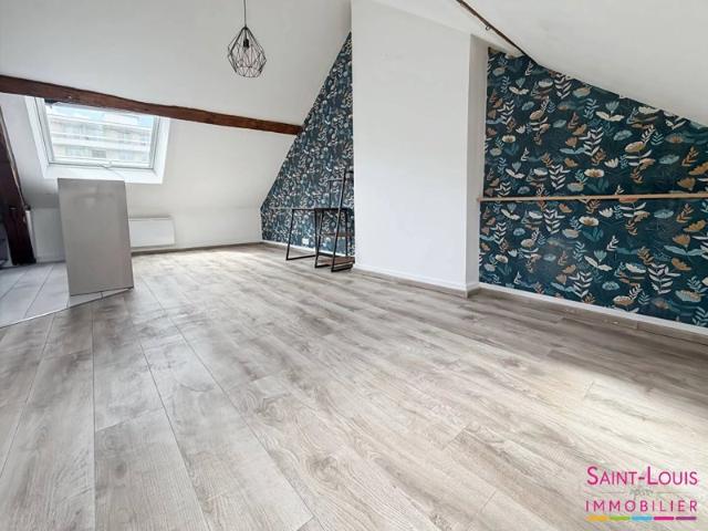 POISSY Studio Plein Centre Ville Idéal investisseur ou premier achat !