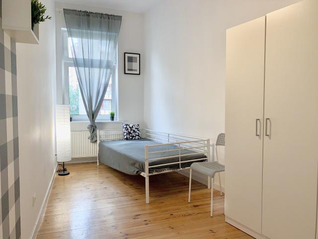 Pokój 1 os ul. Niemierzyńska przy Centrum ! nr 6