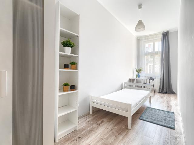 pokój 1 osobowy nr 5, ul. Małkowskiego 14