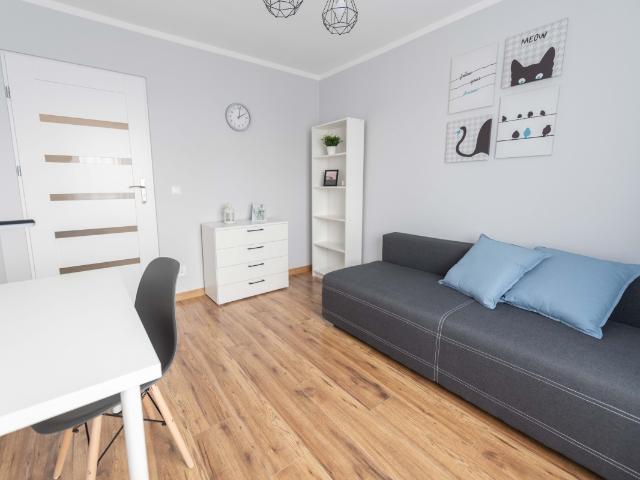 Pokój 1 osobowy nr 5, Kobierzyńska 107