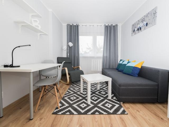 Pokój 1 osobowy nr 5, Rostworowskiego 11